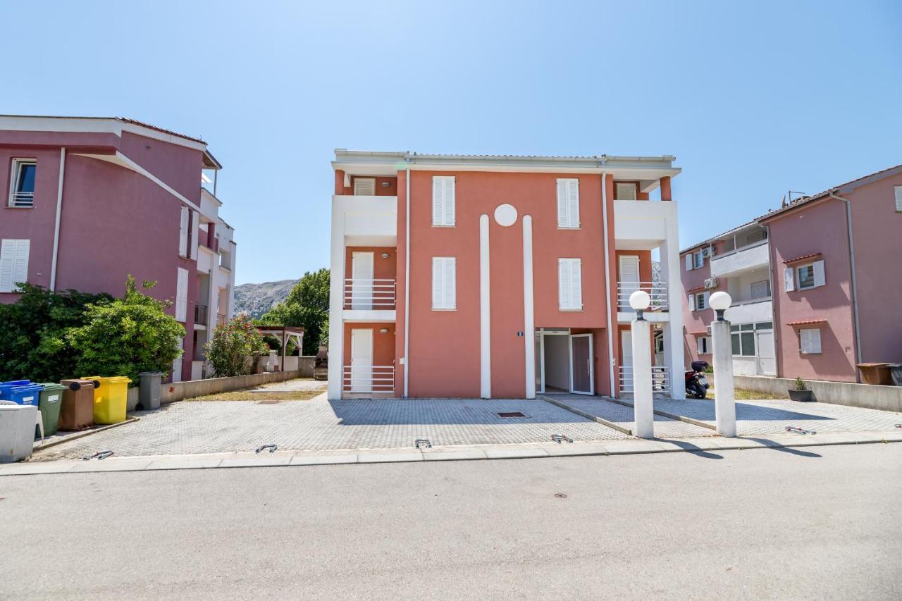 Apartments Melania & Antonia Baška Buitenkant foto